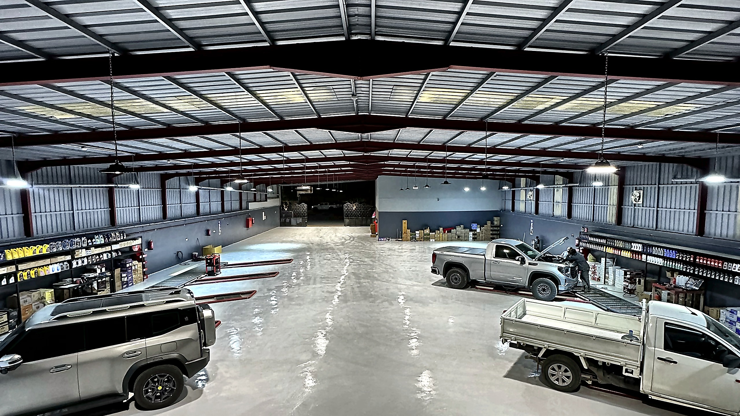Oil Club service center overview, Unaizah